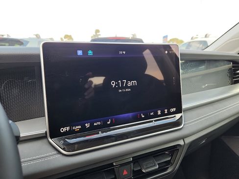 New 2026 Volkswagen Tiguan SE FWD image 19