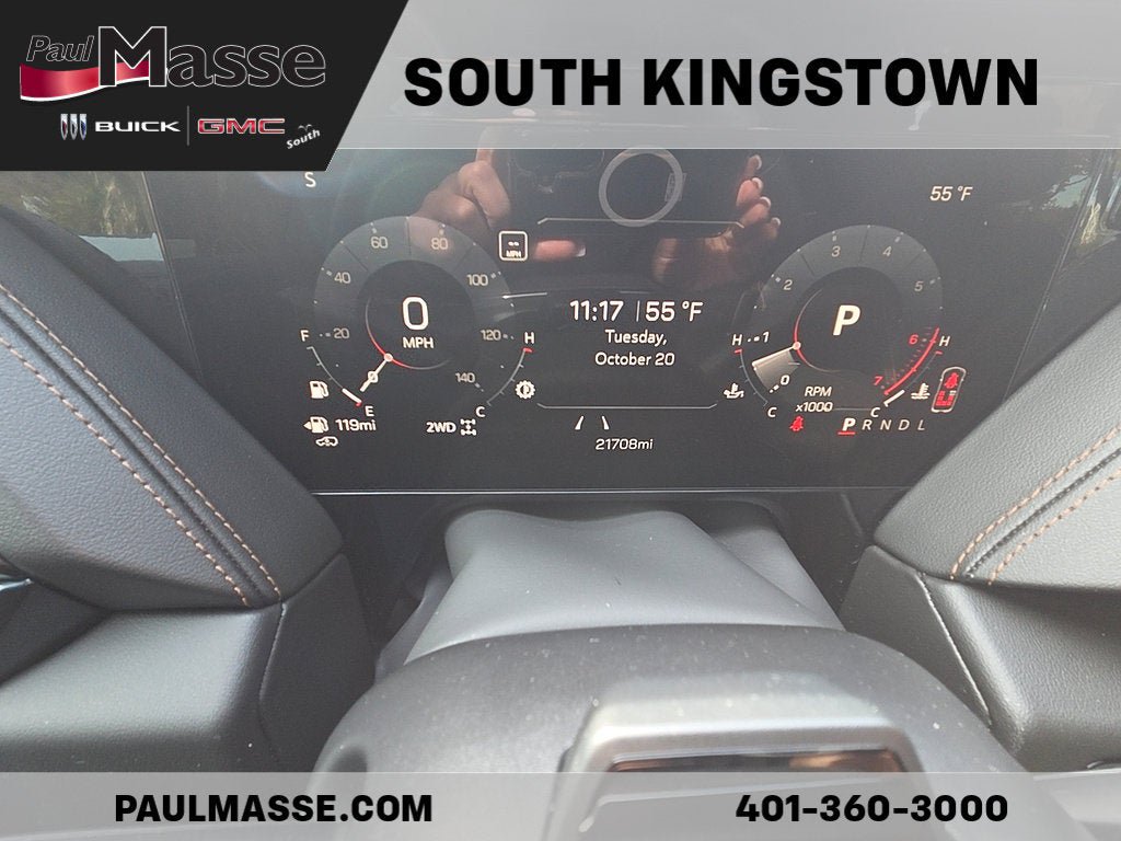 Used 2025 GMC Yukon AT4 AWD/4WD image 11