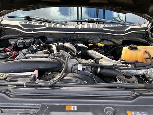 Used 2017 Ford F250 Lariat AWD/4WD image 6