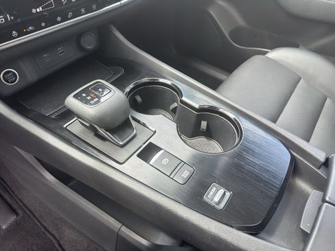 Used 2023 Nissan Rogue SV w/ SV Premium B Package FWD image 29