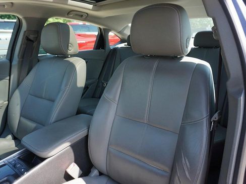 Used 2019 Chevrolet Impala LT w/ Sunroof and Spoiler Package FWD image 22