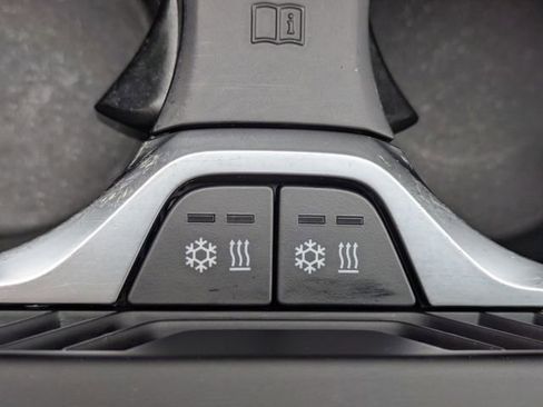 Used 2021 BMW X7 M50i image 28