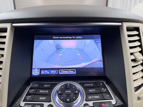 Used 2015 INFINITI QX70 2WD w/ Premium Package image 17