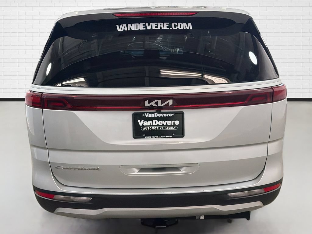 Used 2022 Kia Carnival LX FWD image 8