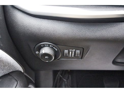Used 2024 Jeep Compass Latitude AWD/4WD image 18