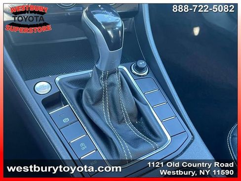 Used 2022 Volkswagen Jetta SE FWD image 31