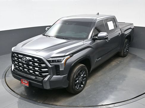Used 2023 Toyota Tundra Platinum w/ Advanced Package AWD/4WD image 37