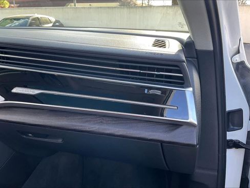 Used 2023 Audi Q7 3.0T Prestige image 17