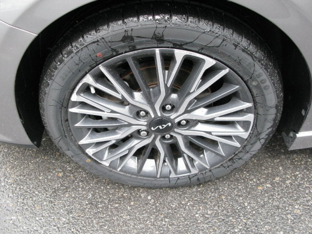 Used 2023 Kia Forte GT-Line FWD image 9