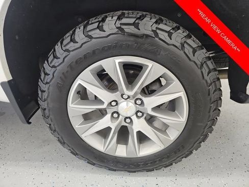 Used 2022 Chevrolet Silverado 1500 High Country w/ Z71 Off-Road Package AWD/4WD image 10