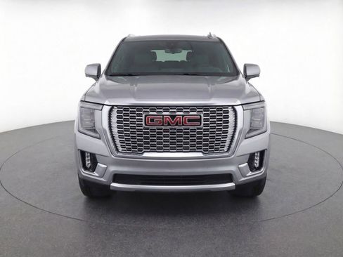Used 2023 GMC Yukon XL Denali w/ Denali Reserve Package image 10