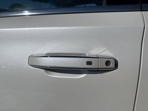 Used 2019 GMC Yukon XL Denali w/ Denali Ultimate Package image 11