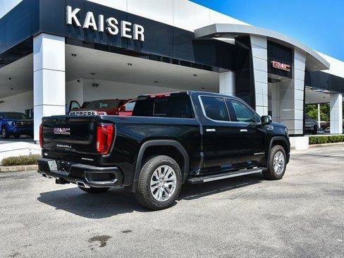 Used 2024 GMC Sierra 1500 Denali w/ Technology Package AWD/4WD image 10