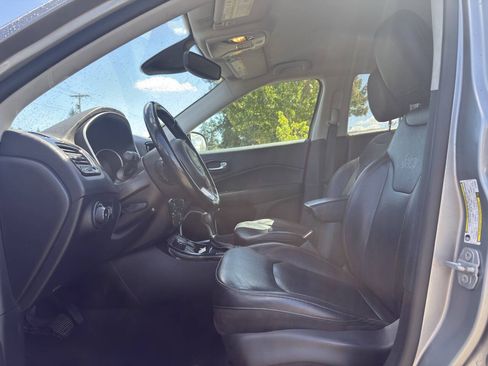 Used 2020 Jeep Compass Limited AWD/4WD image 12