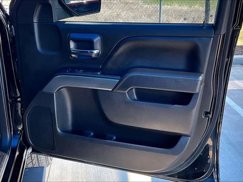 Used 2018 Chevrolet Silverado 1500 LT w/ Texas Edition image 23