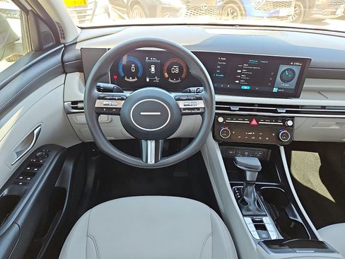 Used 2025 Hyundai Tucson SEL image 8