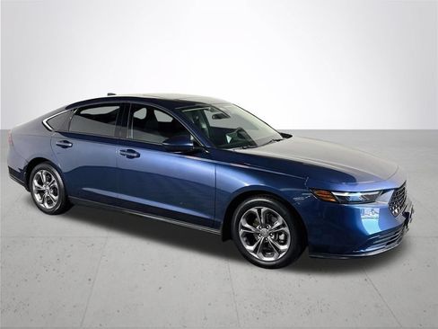 Used 2024 Honda Accord EX image 4