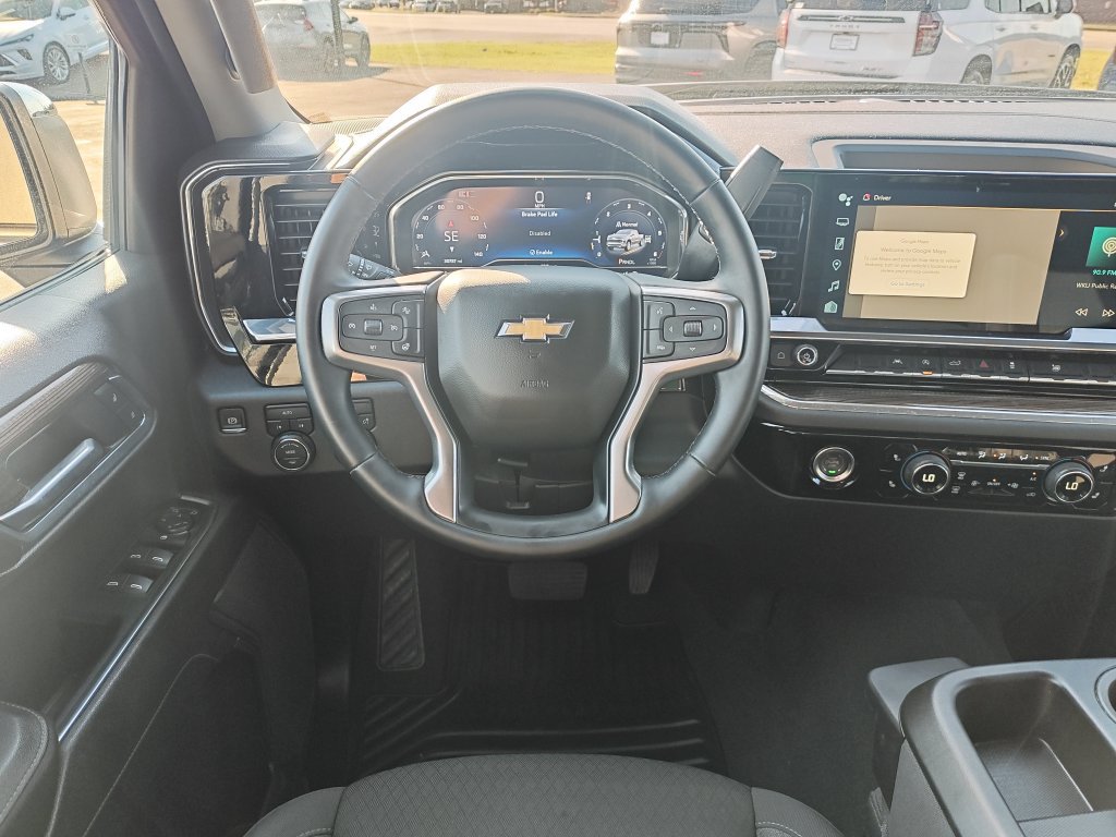 Used 2024 Chevrolet Silverado 1500 LT AWD/4WD image 16