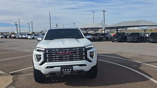 Used 2024 GMC Canyon Denali AWD/4WD image 4