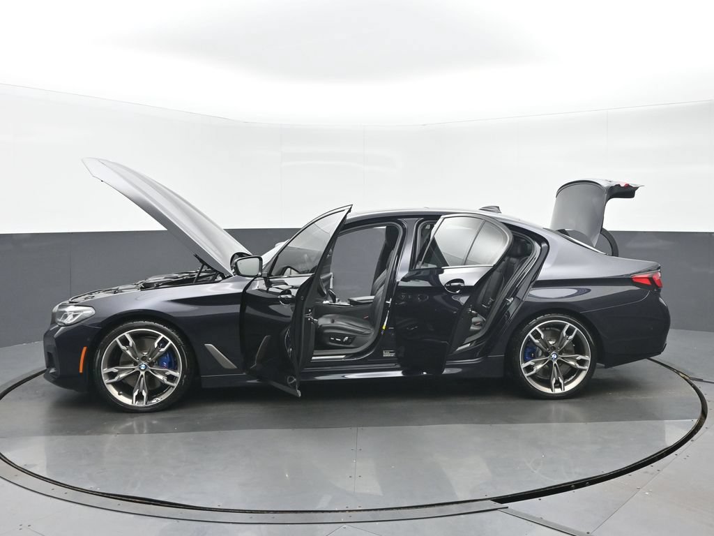 Used 2021 BMW M550i xDrive w/ Premium Package AWD/4WD image 40