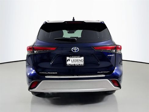Used 2021 Toyota Highlander Platinum image 5