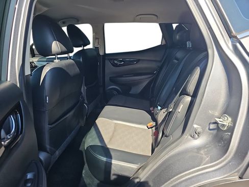 Used 2021 Nissan Rogue Sport SV w/ Technology Package AWD/4WD image 14