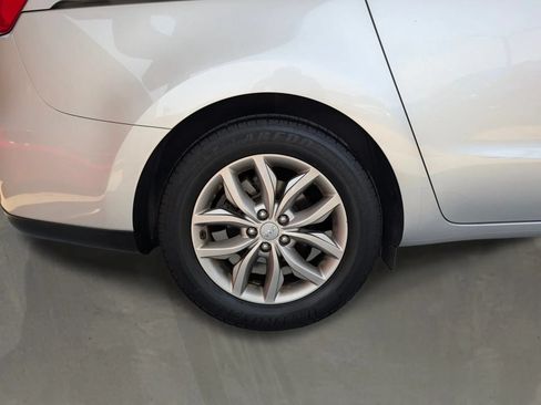 Used 2019 Kia Sedona EX FWD image 11
