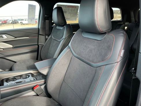 New 2026 Ford Explorer ST w/ Sun And Sound Package image 11