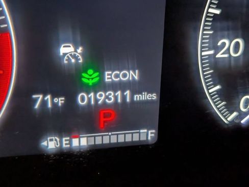 Used 2025 Honda Pilot EX-L image 18