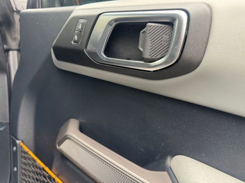 Used 2021 Ford Bronco Badlands image 24