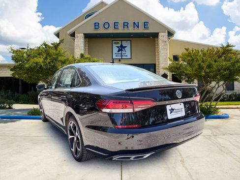 Used 2020 Volkswagen Passat 2.0T R-Line FWD image 3
