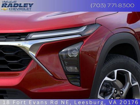 New 2026 Chevrolet Trax LT w/ Sunroof Package image 12