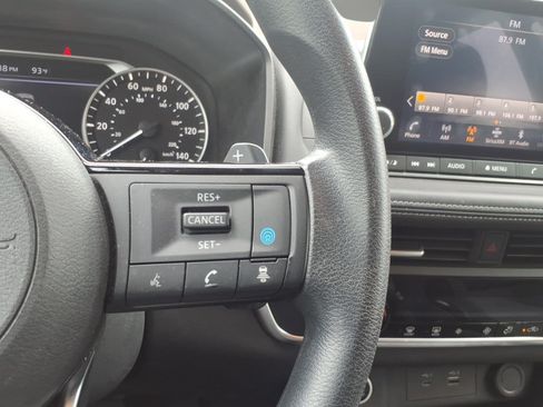 Used 2023 Nissan Rogue SV AWD/4WD image 11
