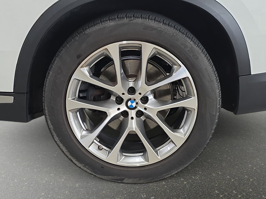 Certified 2024 BMW X5 sDrive40i w/ Premium Package RWD image 29