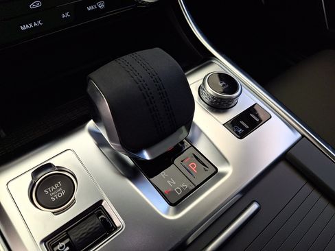 New 2024 Jaguar XF R-Dynamic SE AWD/4WD image 13