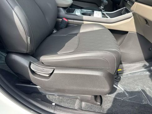 New 2026 Kia Carnival image 16