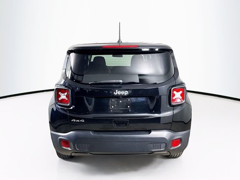 Used 2023 Jeep Renegade Latitude AWD/4WD image 30