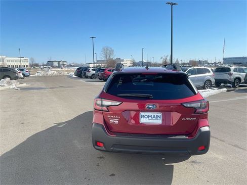 Certified 2025 Subaru Outback Premium image 4