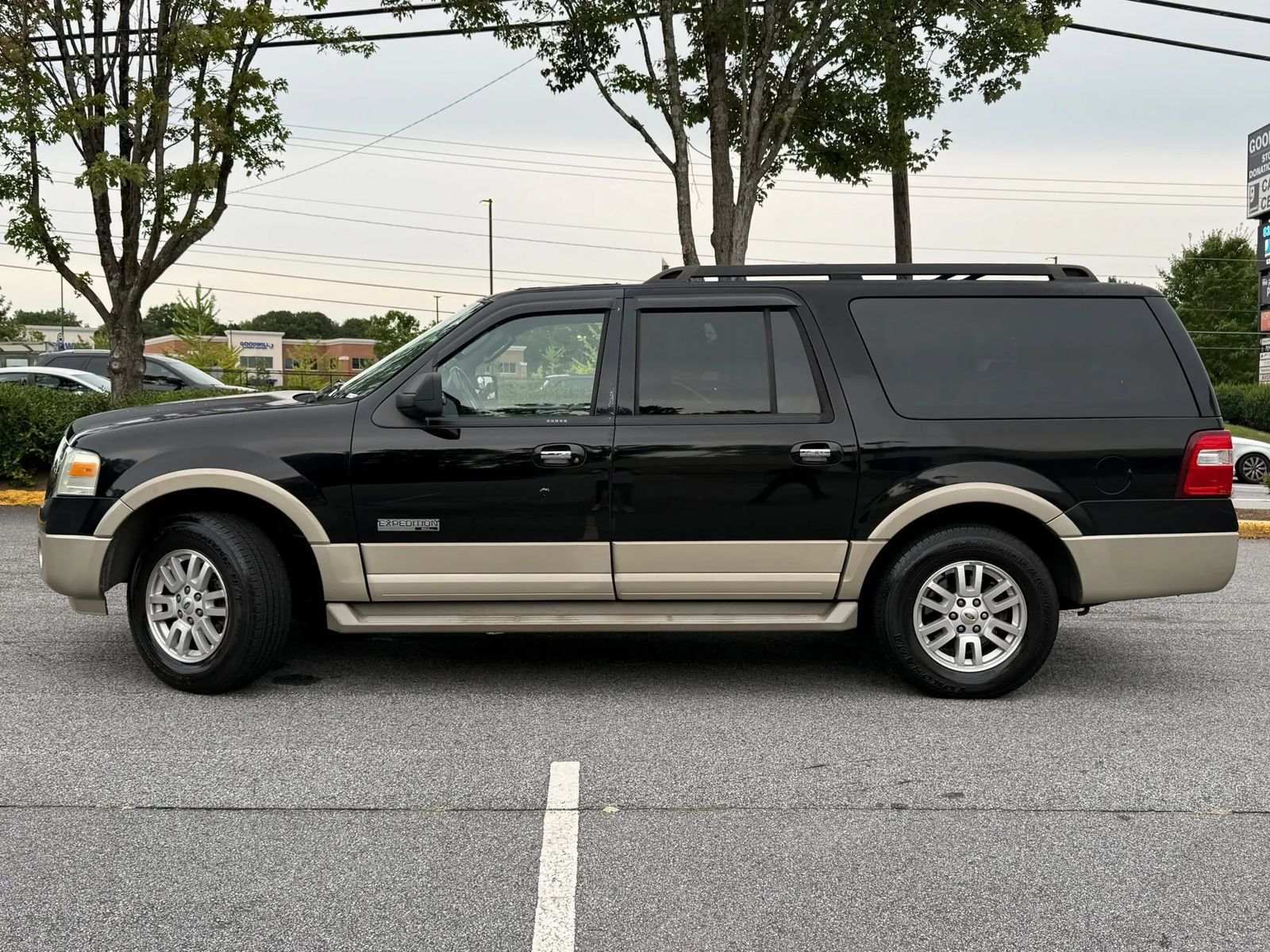Used 2007 Ford Expedition EL Eddie Bauer RWD image 4