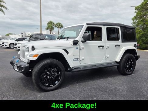 Certified 2022 Jeep Wrangler Unlimited Sahara w/ Safety Group AWD/4WD image 3