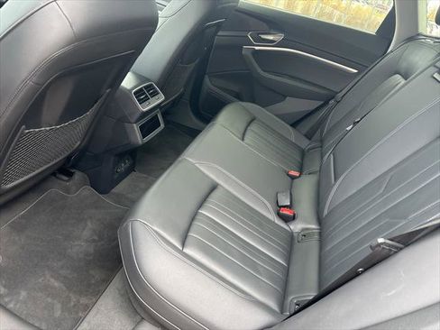 Certified 2024 Audi Q8 e-tron Premium image 27