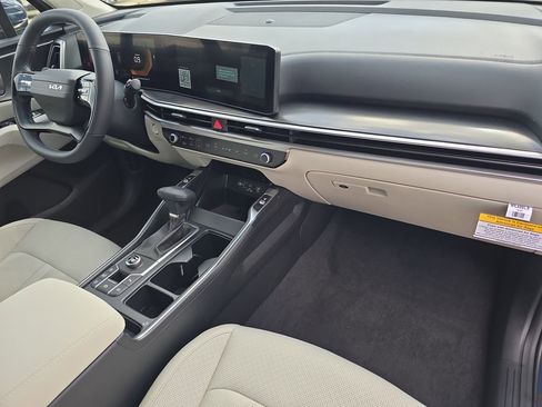 New 2026 Kia Sorento S w/ S Panoramic Sunroof Package FWD image 11