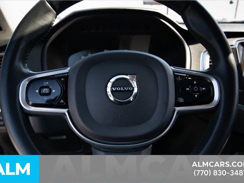 Used 2022 Volvo XC90 T5 Momentum w/ Protection Package Premier image 14
