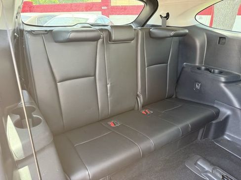 Used 2023 Toyota Highlander XLE FWD image 35