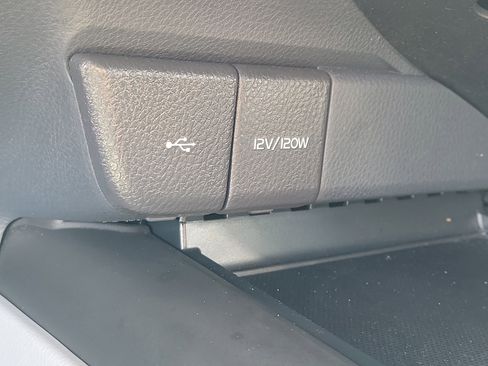 Used 2023 Toyota Camry SE image 29