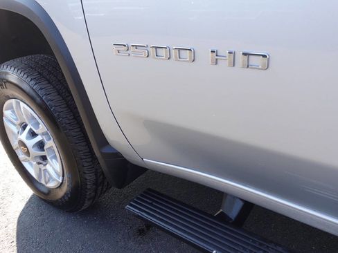 Used 2022 Chevrolet Silverado 2500 W/T w/ WT Convenience Package AWD/4WD image 14
