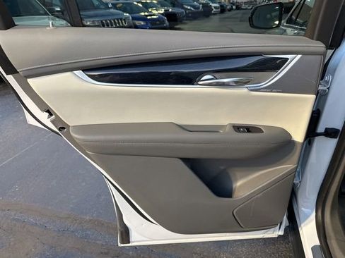 Certified 2024 Cadillac XT6 Premium Luxury image 18
