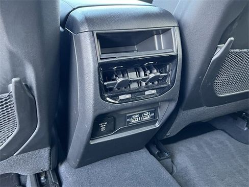 Certified 2023 Jeep Grand Cherokee Altitude image 32