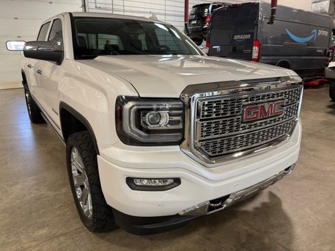Used 2018 GMC Sierra 1500 Denali w/ Denali Ultimate Package AWD/4WD image 1