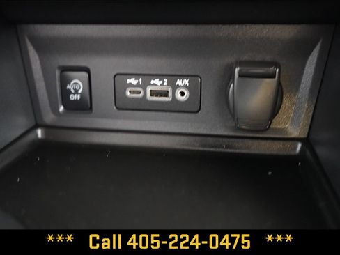 Used 2025 Nissan Sentra SV FWD image 34